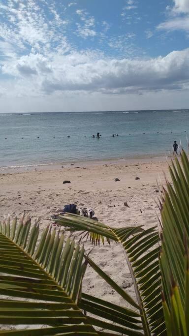 Westside Holidays Flic En Flac Beach Extérieur photo